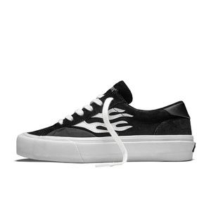 STRAYE Logan Black Flame Sneakers